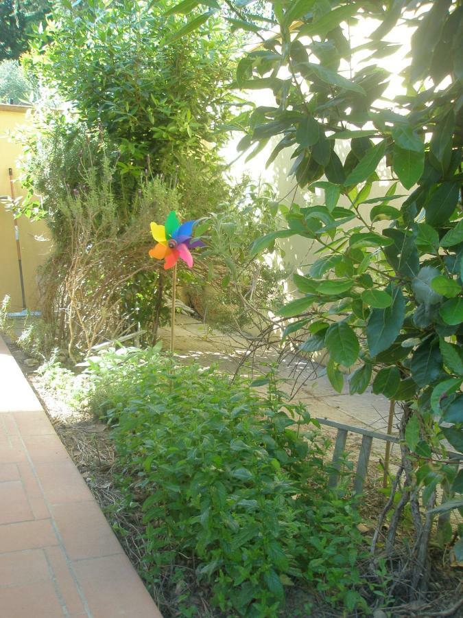 B&B La Rondine Tra Pisa E Lucca Сан Джулиано Терме Екстериор снимка