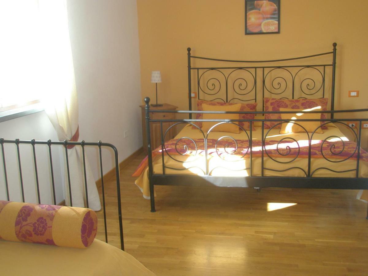 B&B La Rondine Tra Pisa E Lucca Сан Джулиано Терме Екстериор снимка